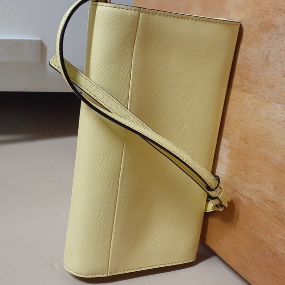 Kate Spade Sadie Crossbody bag. - Picture 5 of 8